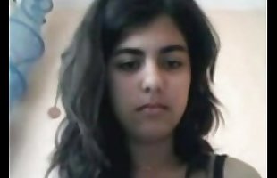 Hot Arabische Meisje laat haar Geweldig Lichaam En speelt Op camscom