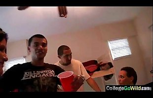 JC & Kandy Sexy Ragazze in anteriore di cam a college partito ottenere occupato clip